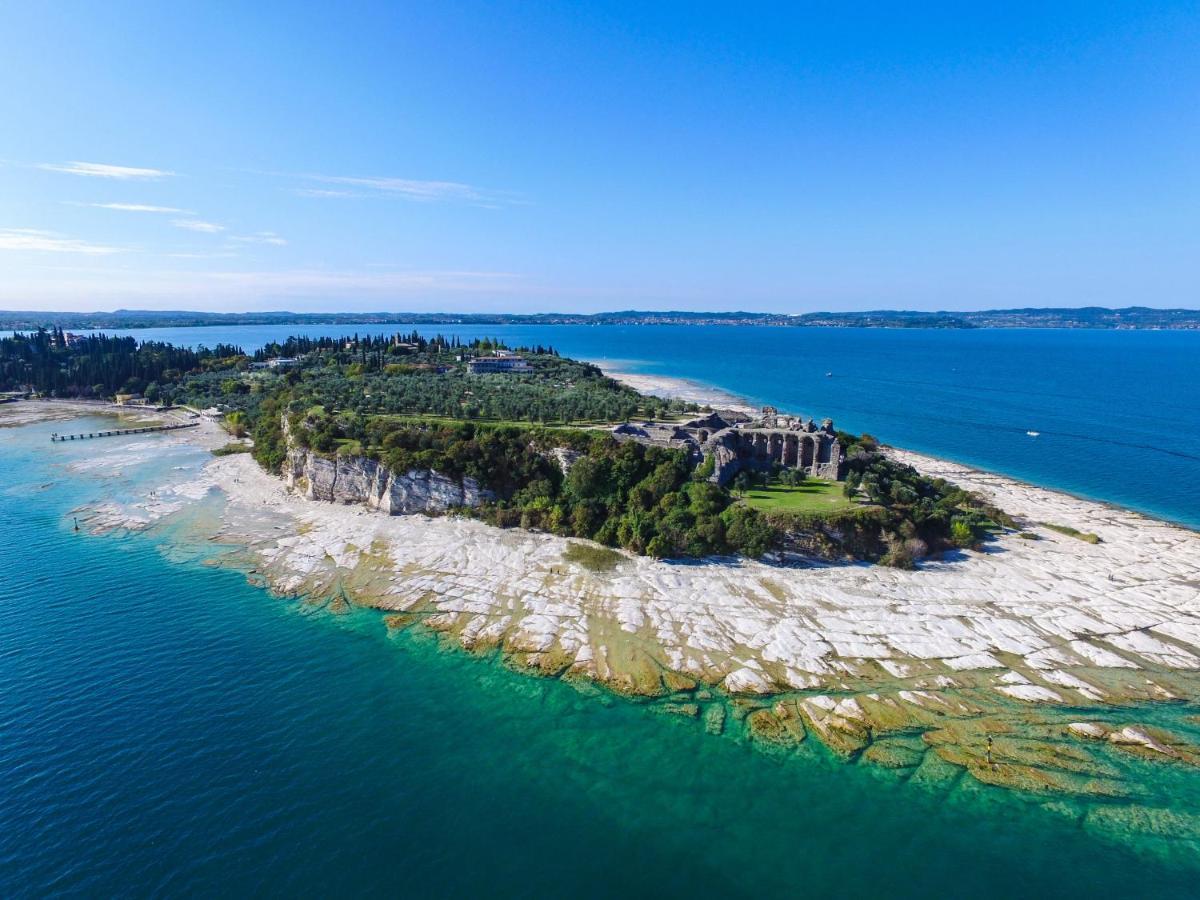 Blue Suite Apartment Sirmione Exterior foto